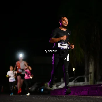 Runner Photo 7884083