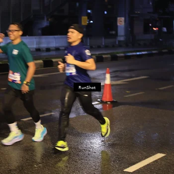 Runner Photo 7884101