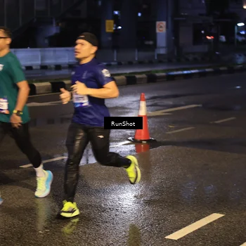 Runner Photo 7884104