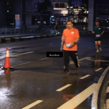 Runner Photo 7884123