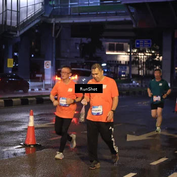 Runner Photo 7884151