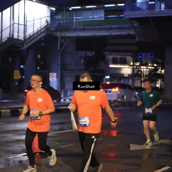 Runner Photo 7884172