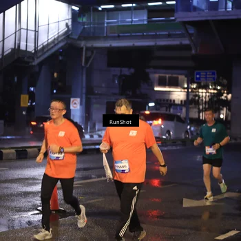 Runner Photo 7884174