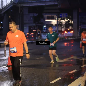 Runner Photo 7884191