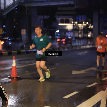 Runner Photo 7884210