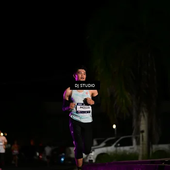 Runner Photo 7884274