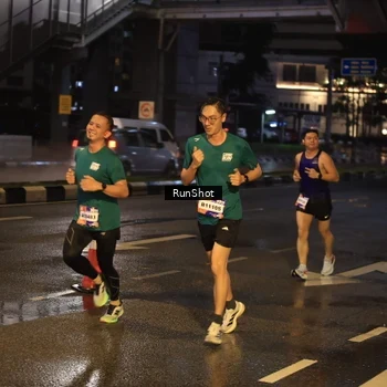 Runner Photo 7884276
