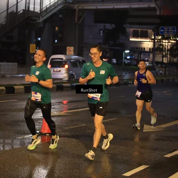 Runner Photo 7884280