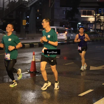 Runner Photo 7884297