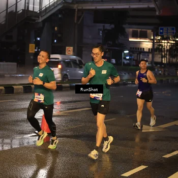 Runner Photo 7884301