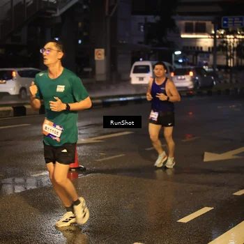 Runner Photo 7884302
