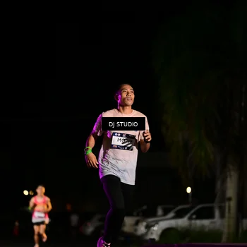 Runner Photo 7884306