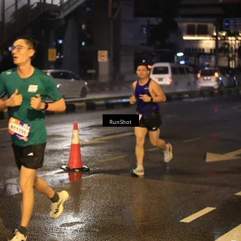 Runner Photo 7884313