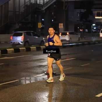 Runner Photo 7884332