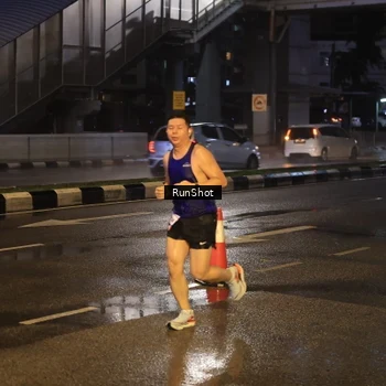 Runner Photo 7884335