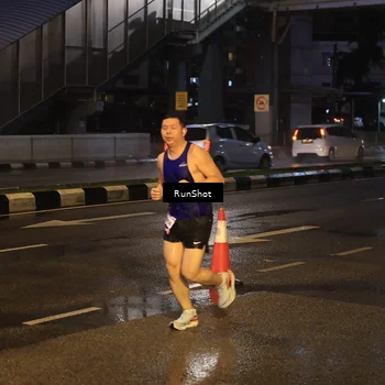 Runner Photo 7884337