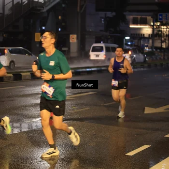 Runner Photo 7884339
