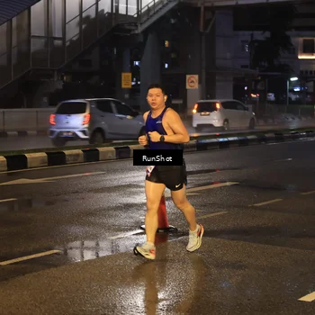 Runner Photo 7884344