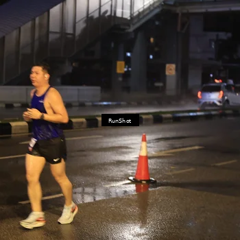 Runner Photo 7884350