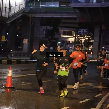 Runner Photo 7884360