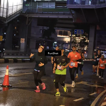 Runner Photo 7884361
