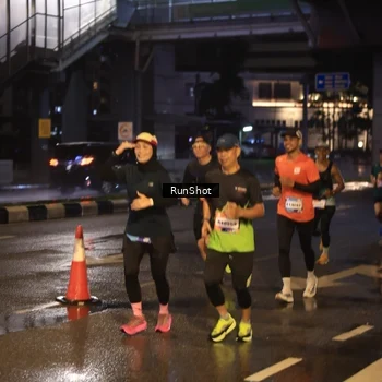 Runner Photo 7884371