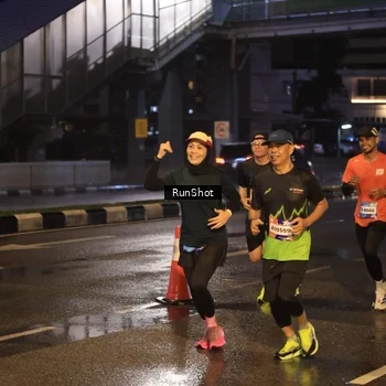 Runner Photo 7884375