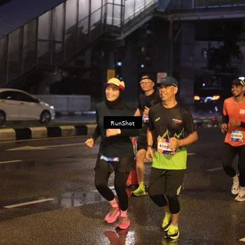Runner Photo 7884386