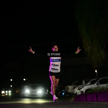 Runner Photo 7884389