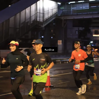 Runner Photo 7884394