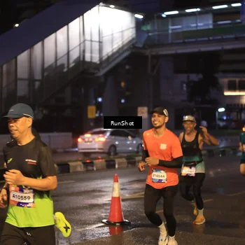 Runner Photo 7884414