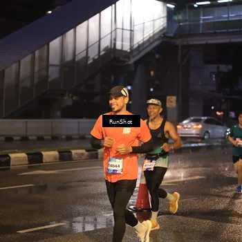 Runner Photo 7884434