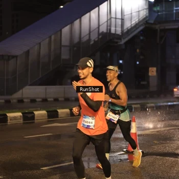 Runner Photo 7884441