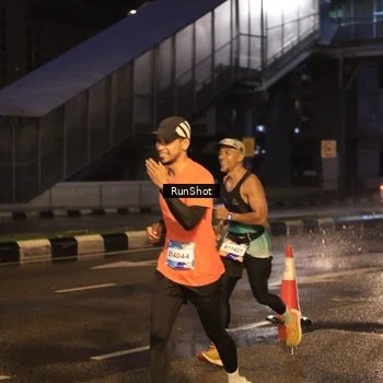 Runner Photo 7884443