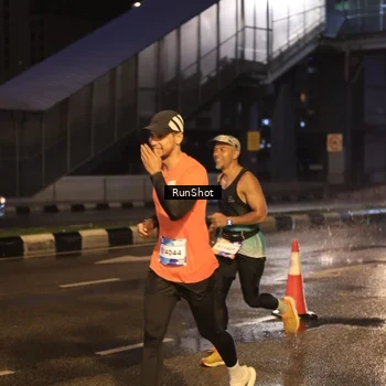 Runner Photo 7884448