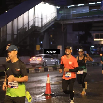 Runner Photo 7884456