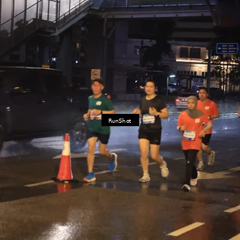 Runner Photo 7884459