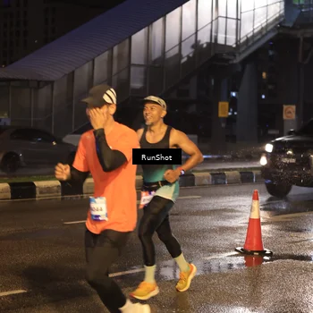 Runner Photo 7884474