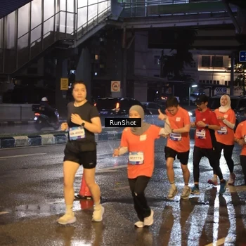 Runner Photo 7884502