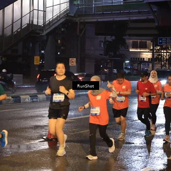 Runner Photo 7884504