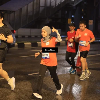 Runner Photo 7884529