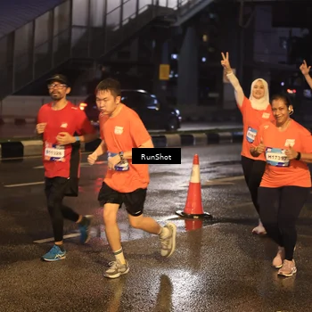 Runner Photo 7884551