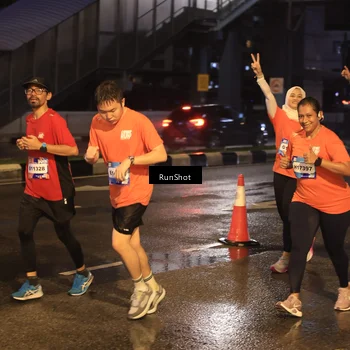 Runner Photo 7884559