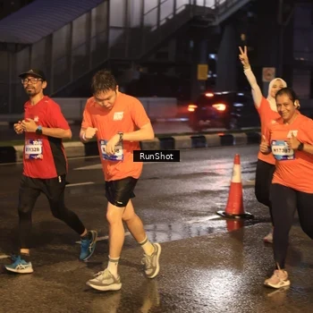 Runner Photo 7884564