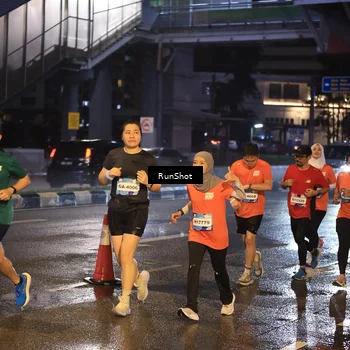 Runner Photo 7884573