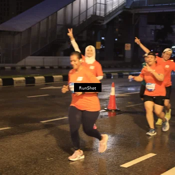 Runner Photo 7884651