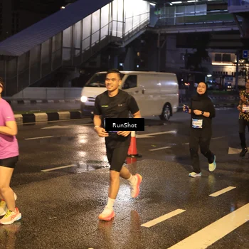 Runner Photo 7884706