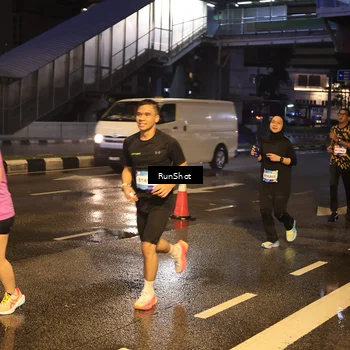 Runner Photo 7884710
