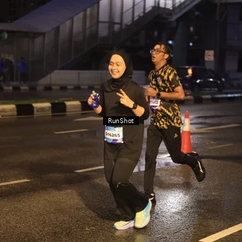 Runner Photo 7884746