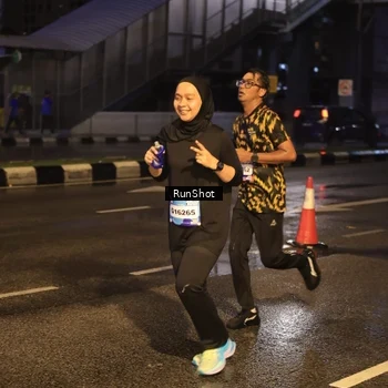 Runner Photo 7884749